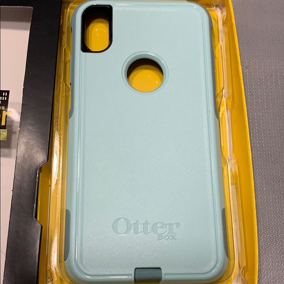 Otter box for IPhone XS Max - Picture 2 of 4